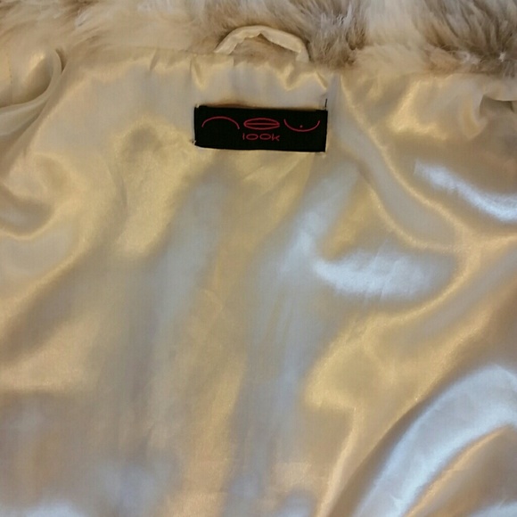 Vest - Picture 3 of 4